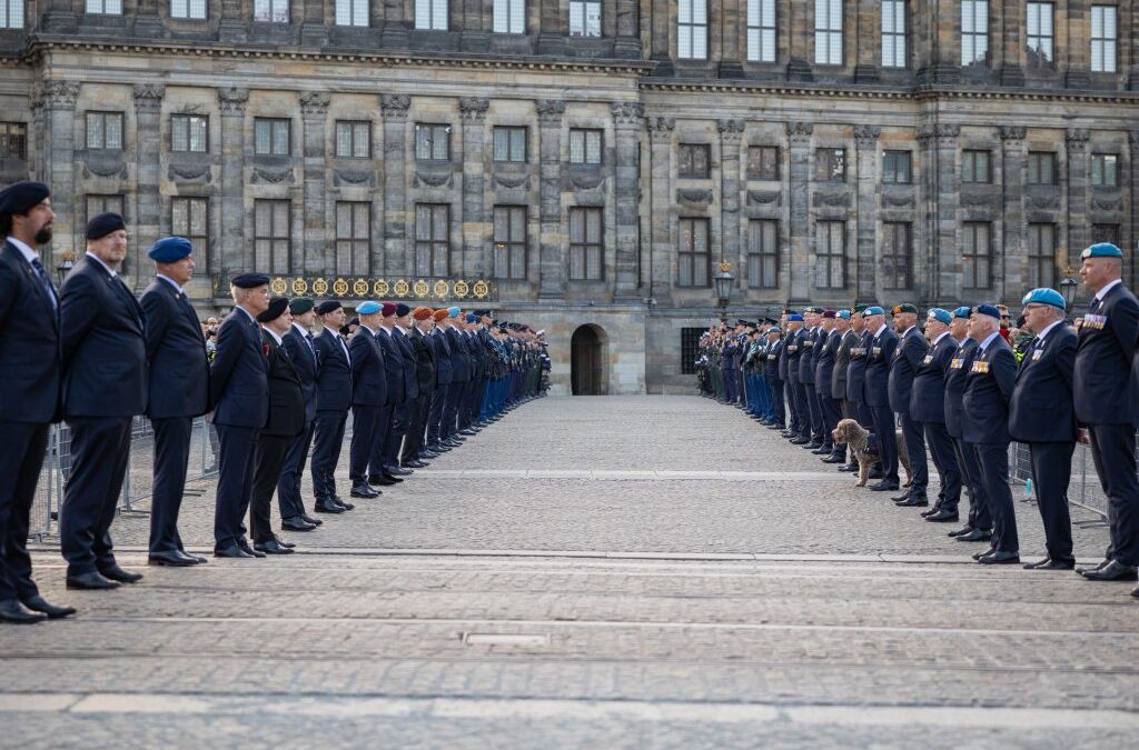 Oproep: Sta jij op 4 mei in het erecouloir op de Dam?