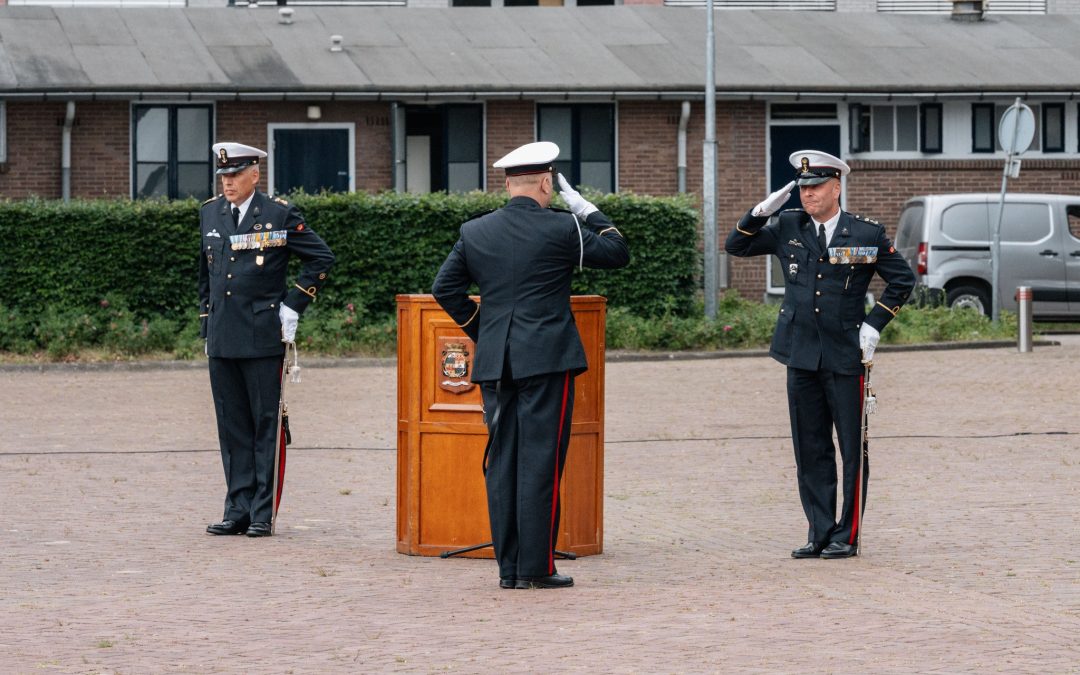 Adjudant Floor wordt welkom geheten als nieuwe Korpsadjudant