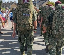 Militairen zijn verplicht een bepaald gewicht bij zich te dragen Bepakking