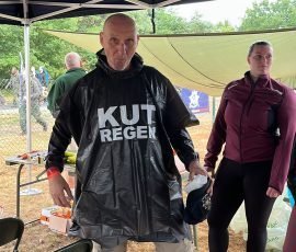 De weerman liep ook mee Weerman